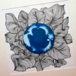 Verwitterte, zertretene Fichtenzapfen und trotzdem im Licht - Cyanotypie, 30x30cm